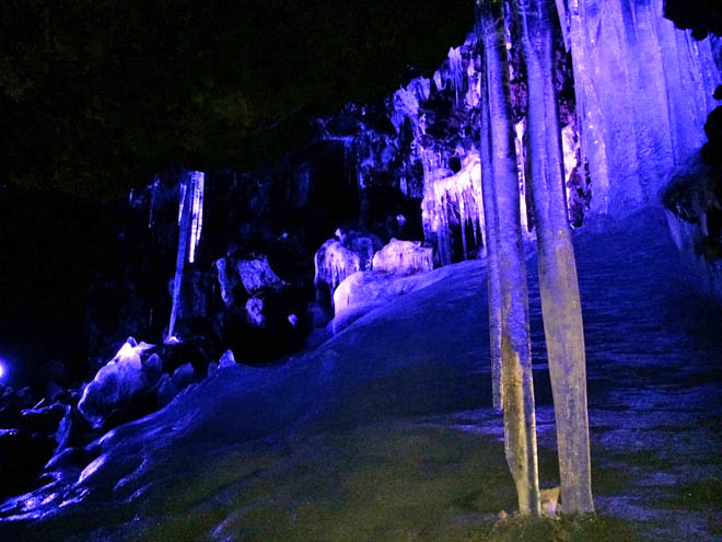 Narusawa Hyoketsu Ice Cave