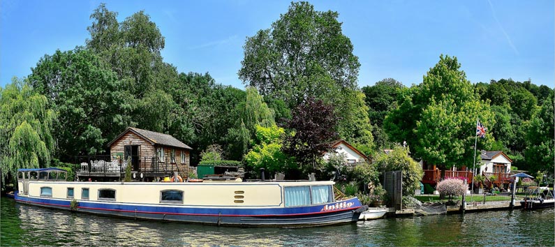 Narrowboat holiday