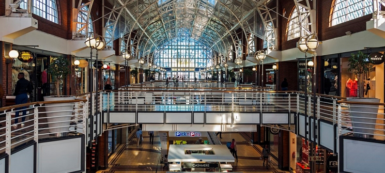 Victoria Wharf shopping center, V&A Waterfront, Cape Town