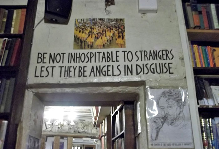 Shakespeare and Company motto