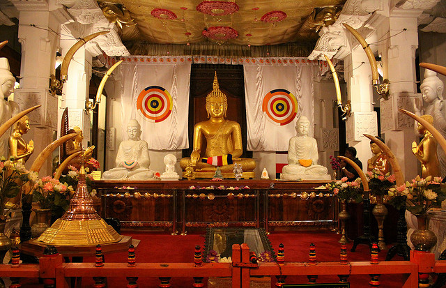 Temple of the Sacred Tooth, Kandy